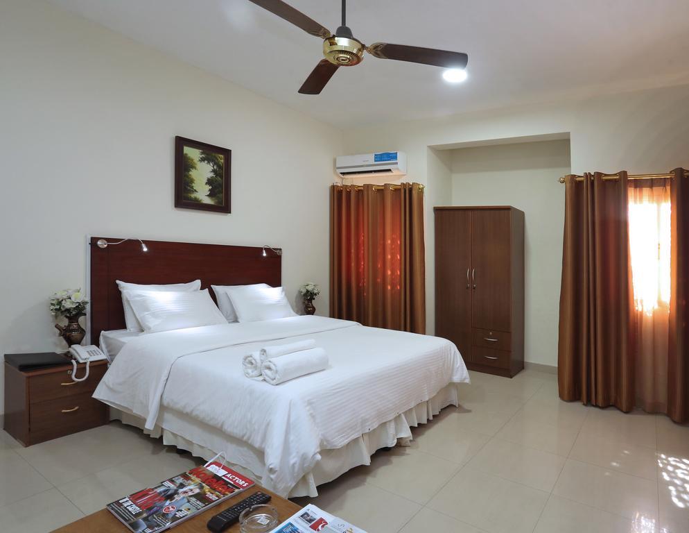Nuzha Hotel Apartments Маскат Экстерьер фото