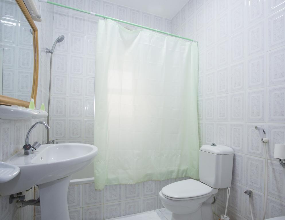 Nuzha Hotel Apartments Маскат Экстерьер фото