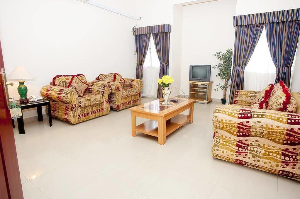Nuzha Hotel Apartments Маскат Экстерьер фото